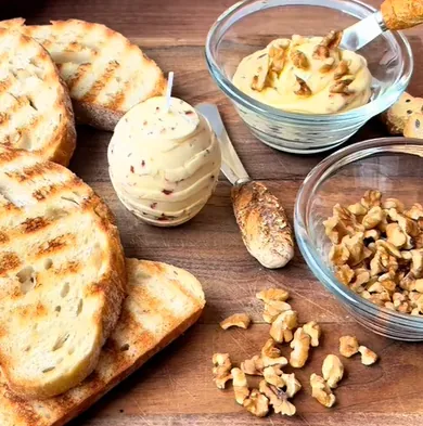 Ahorn-Pekannuss-Butter
